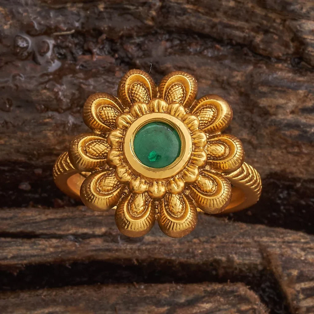 Elegant Green Stone Finger Ring for Stylish Look