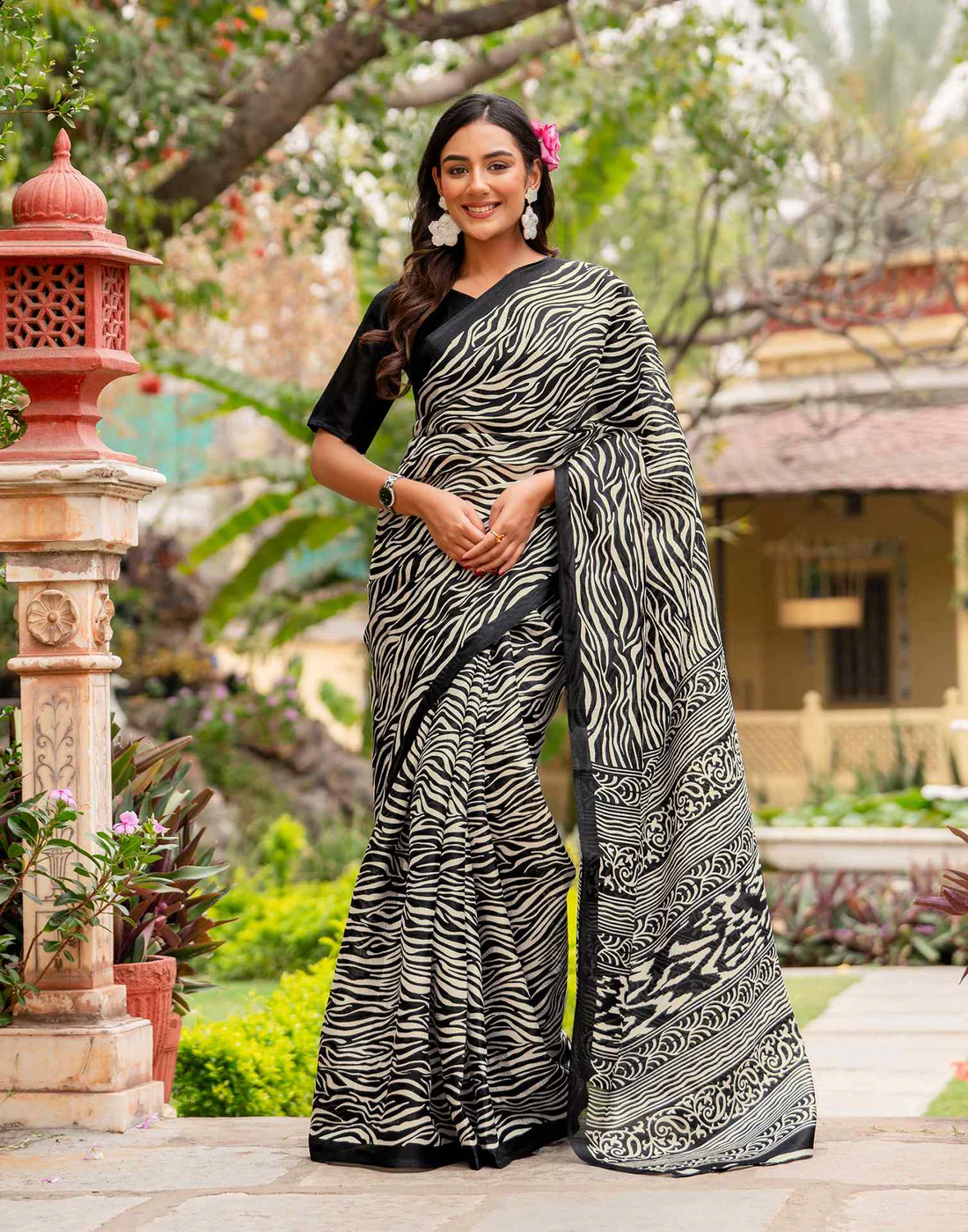 Black Khadi Printed Saree for Elegant Ethnic & Casual Wear - Image 4